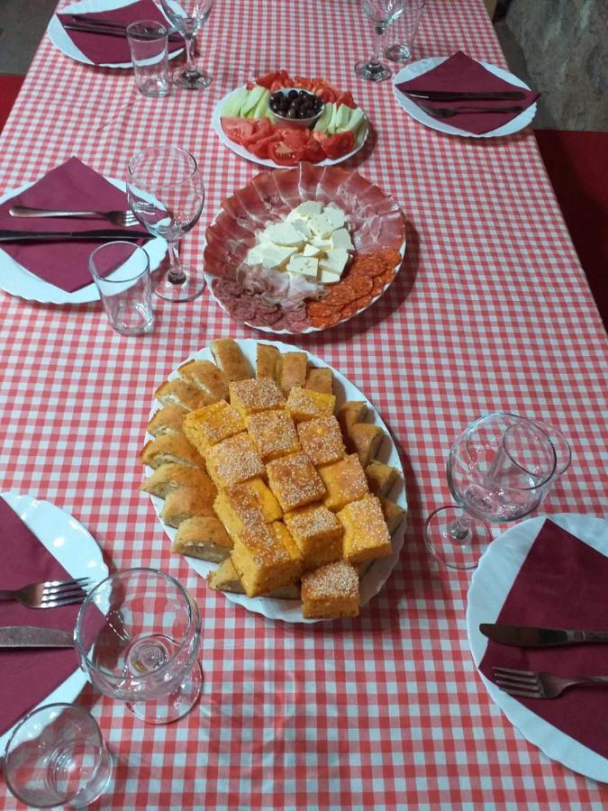 Apartment Mond Virpazar Bagian luar foto