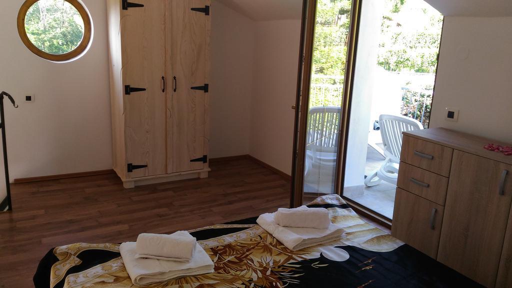 Apartment Mond Virpazar Bagian luar foto
