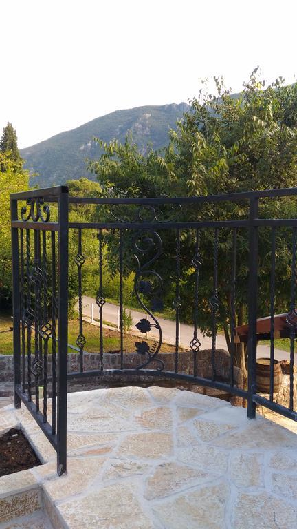Apartment Mond Virpazar Bagian luar foto