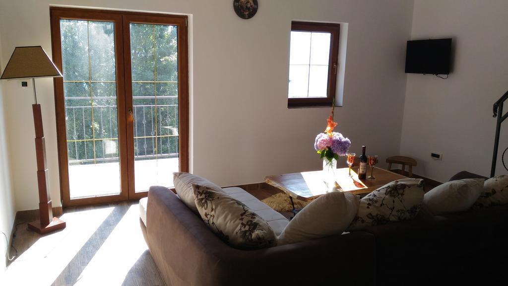 Apartment Mond Virpazar Bagian luar foto