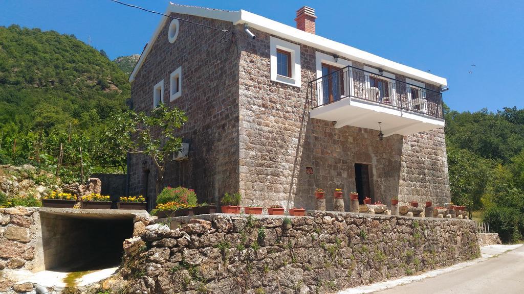 Apartment Mond Virpazar Bagian luar foto