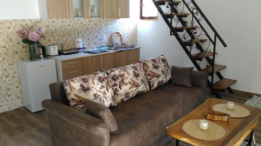 Apartment Mond Virpazar Bagian luar foto